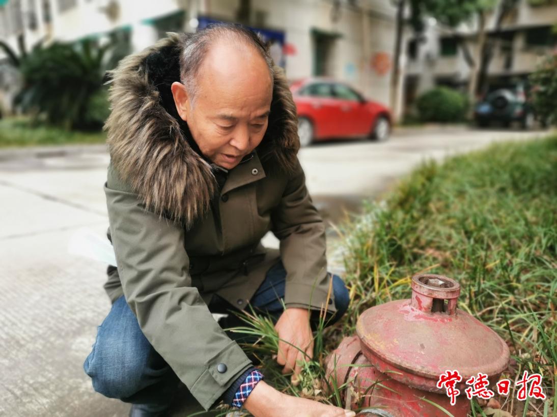 丹陽街道光榮路社區(qū)黃世惠2.jpg